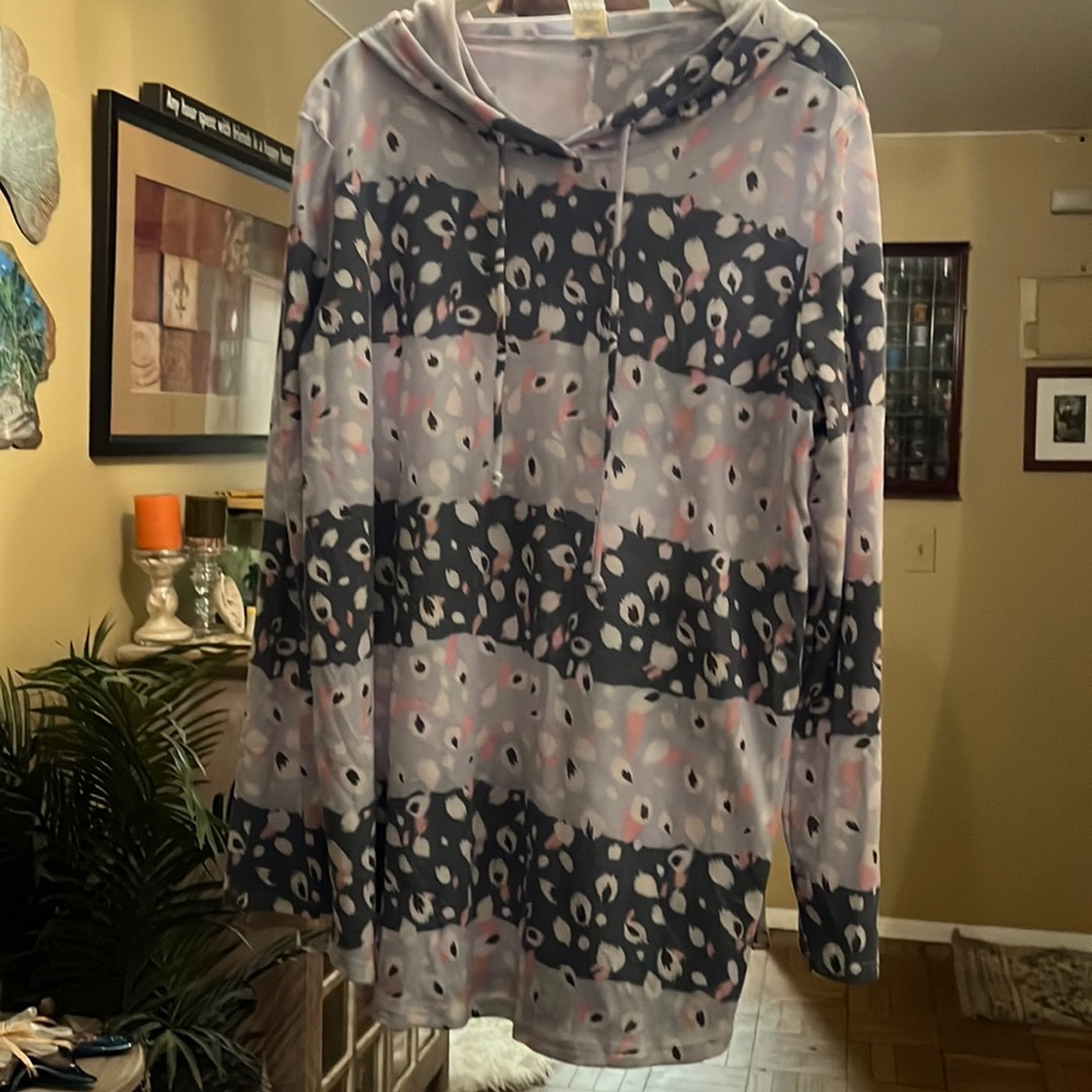 New Sew in Love lightweight Hoodie! Simply Adorable Size XL
